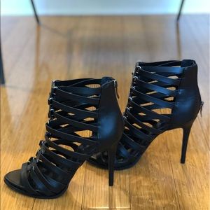 NWOT BCBGeneration Elvin heels